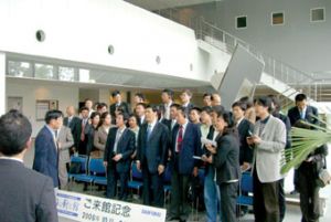 �Ϻ���څ^(q��)�_(k��i)չ���O(sh��)���̴������ؙC(j��)е��(zhu��n)�(xi��ng)�z��