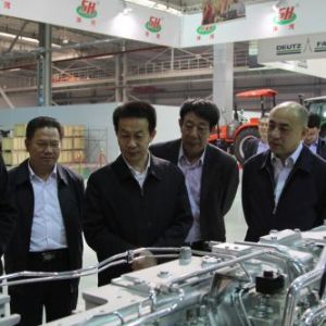 ʡ�֏��������L(zh��ng)�{(di��o)���R�����b����������(f��)�Ϸʮa(ch��n)�I(y��)��Ⱥ�l(f��)չ