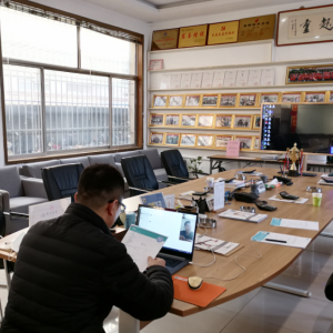 ���Զ�Ŀ��(bi��o)��ȡ���е�������ɽ�|���x���ؙC(j��)е���޹�˾�_��ҕ�l��ԇ����